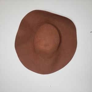 Wide Brim Relaxed Fit Hat